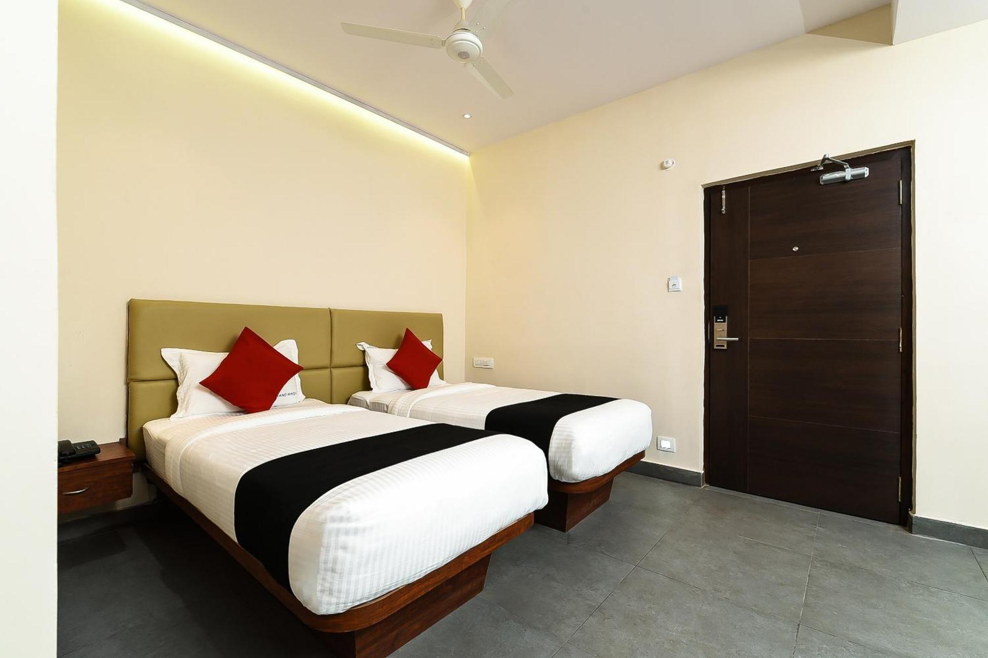Hotel Super Capital O Siddartha Grand