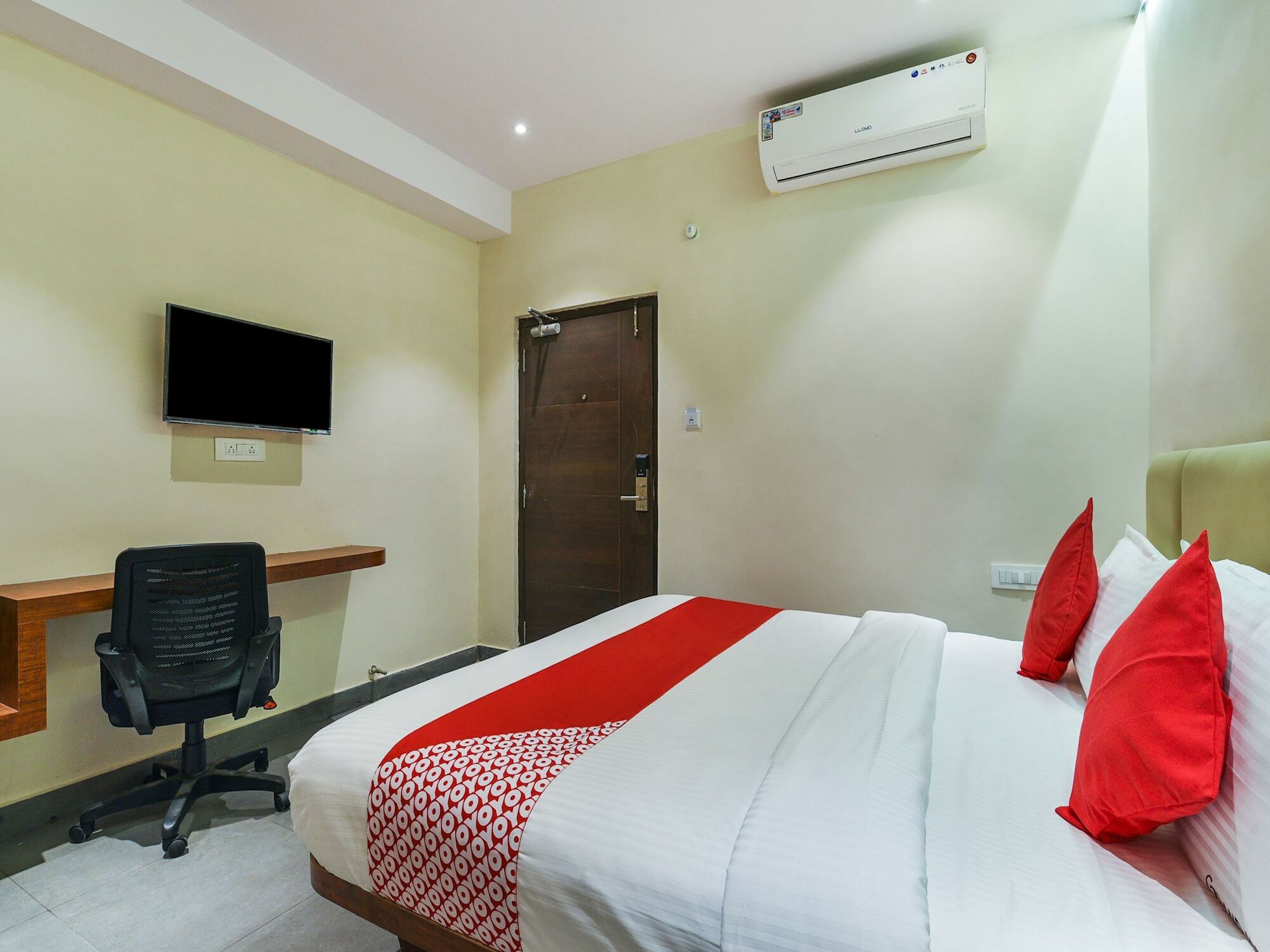 Hotel Super Capital O Siddartha Grand